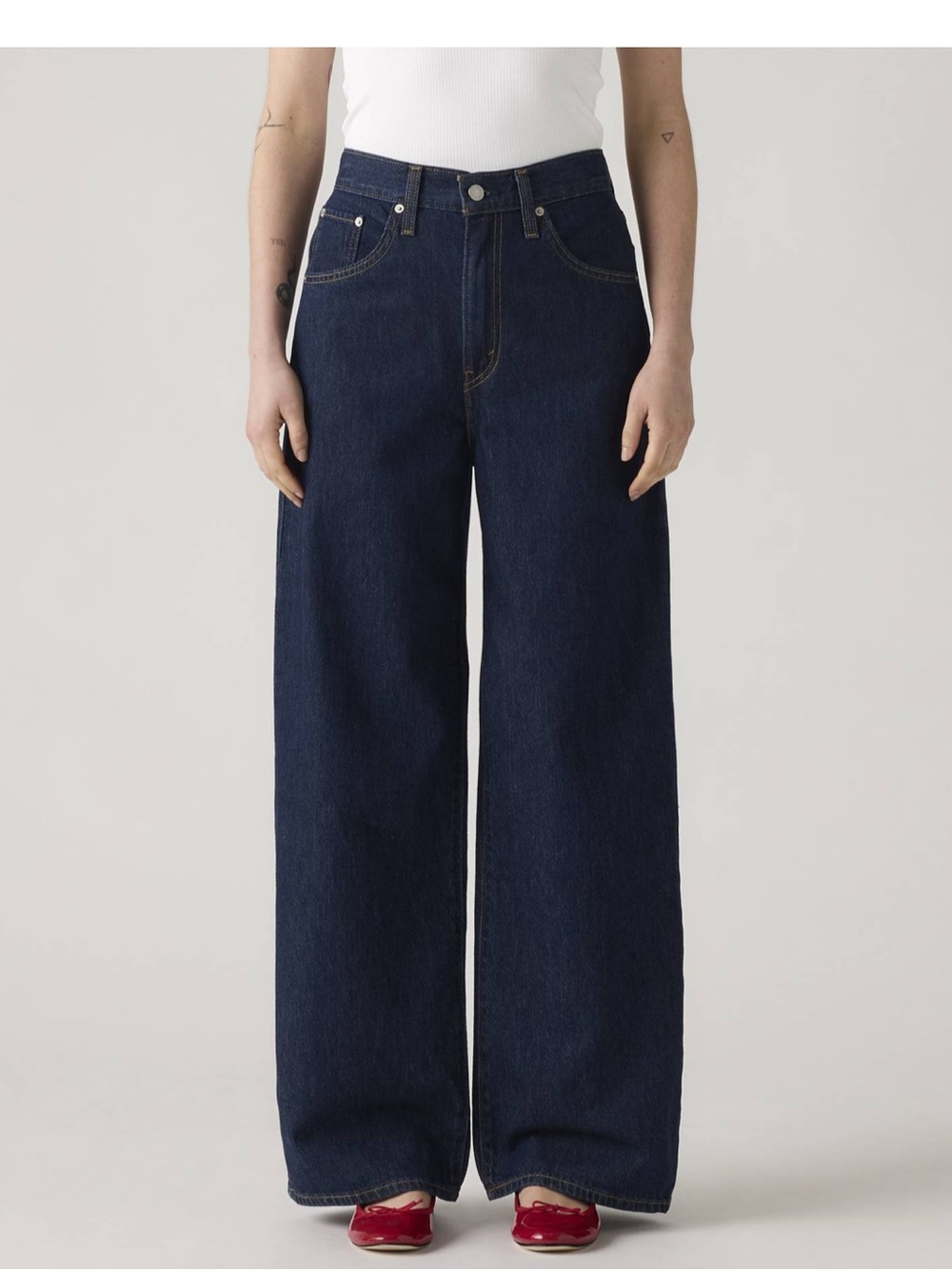 Levi’s Cinch Baggy Jeans